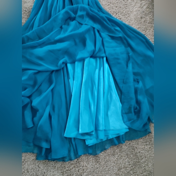 Prom formal full length gown - Picture 3 of 6